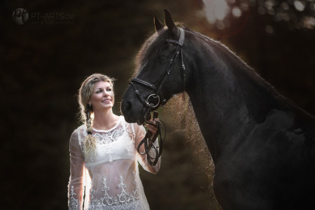 Janine am See, Friese, Pferde, Wasser, Equine Photography